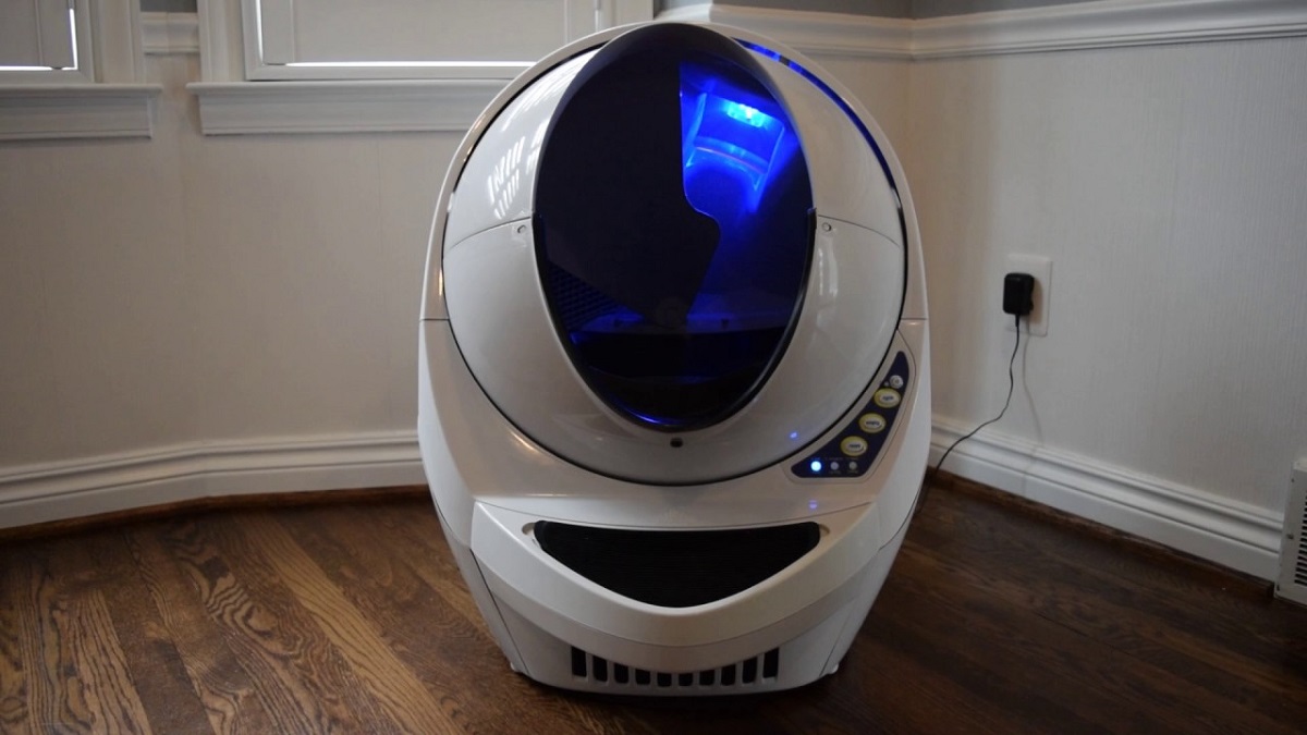Leo's Loo Too Vs. Litter Robot The Battle Of Litter Boxes