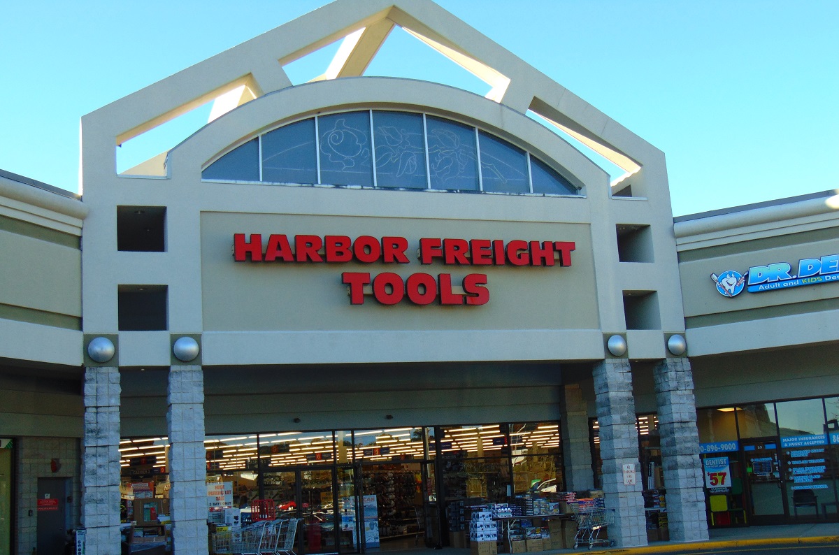 Discover The 31 Best DogFriendly Stores For Doggie’s Day Out!