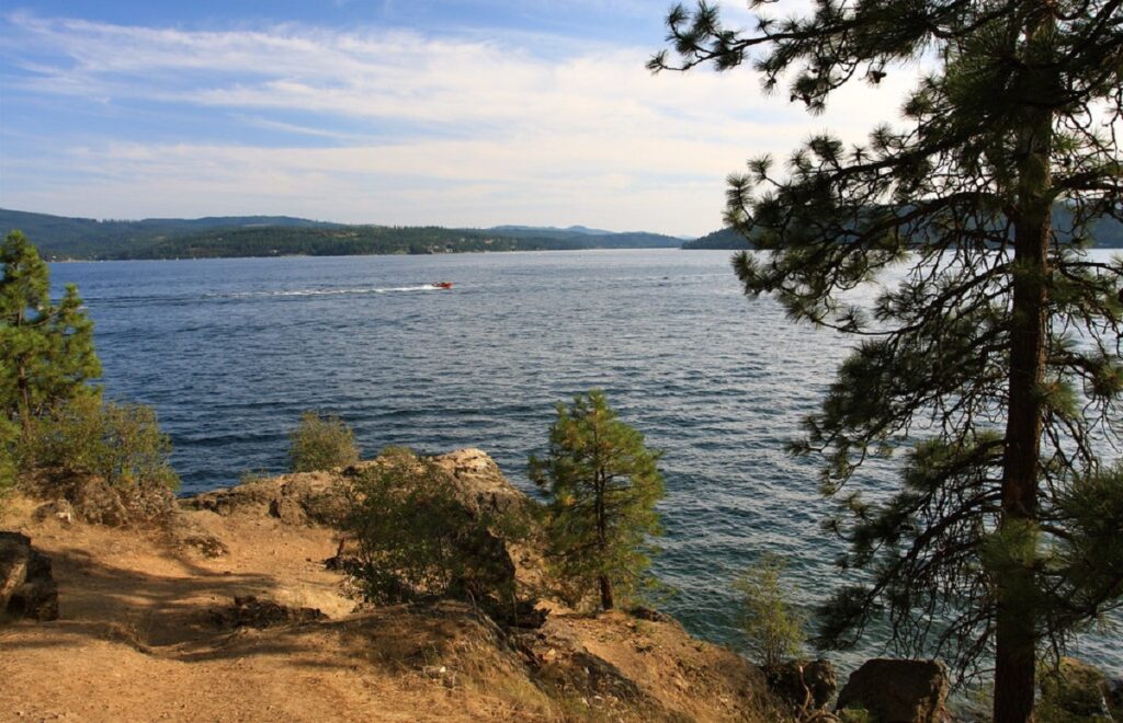 cleanest lake in america
